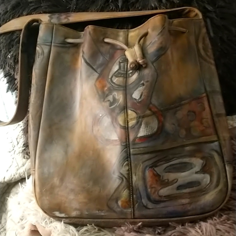 Hobo Bag/long straps.